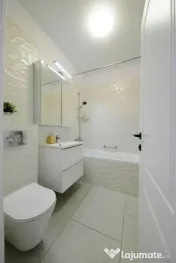 APARTAMENT 3 CAMERE SEMIDECOMANDAT