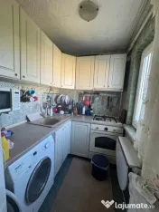 Apartament 4 camere etaj 4 Craiovita Noua 