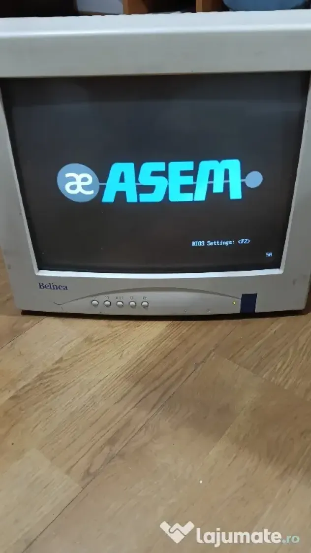 Monitor crt belinea color