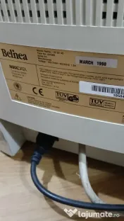 Monitor crt belinea color