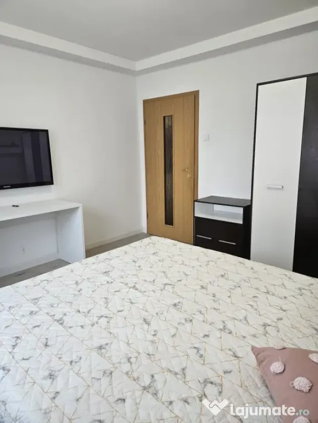 Apartament 3 camere decomandat Vasile Aaron