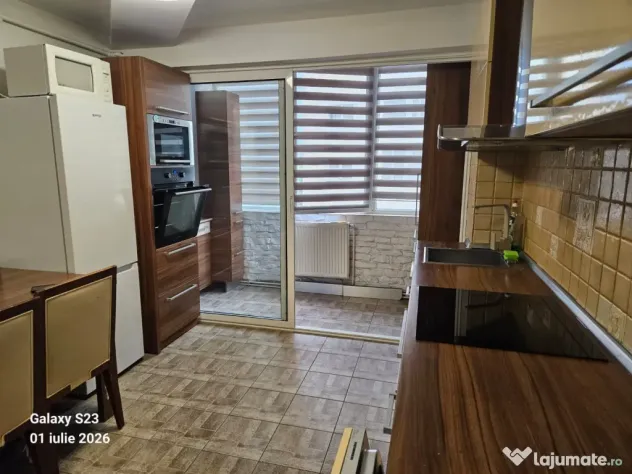 Apartament 3 camere decomandat Vasile Aaron