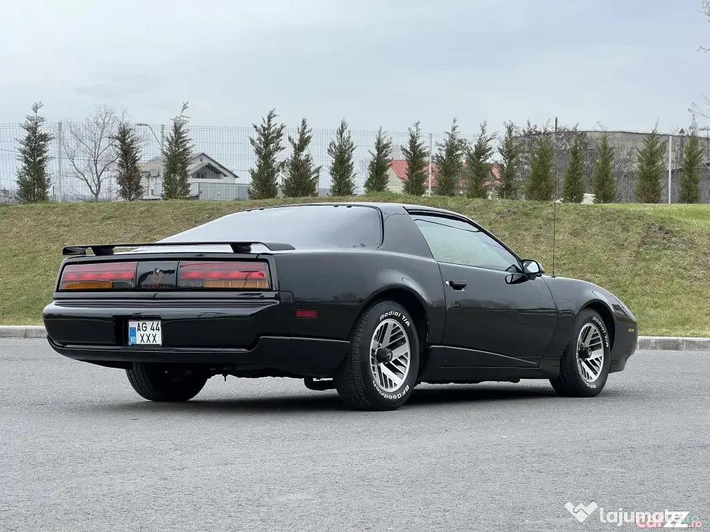 Pontiac Firebird vehicul istoric