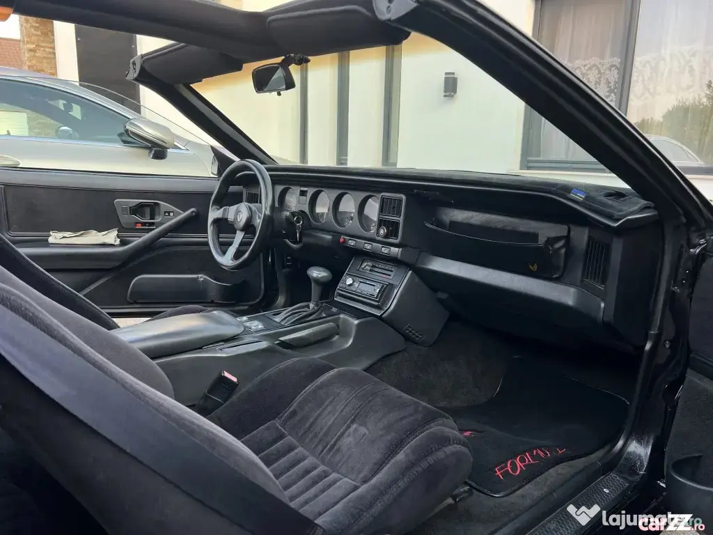 Pontiac Firebird vehicul istoric