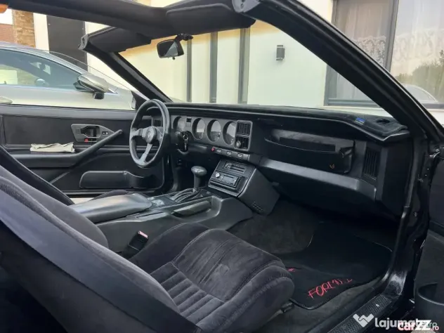 Pontiac Firebird vehicul istoric