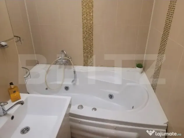 Apartament de inchiriat 4 camere, zona parcul teilor