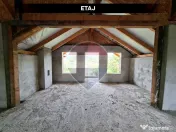 Casă cu 4 camere de vânzare