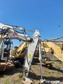 Cilindru hidraulic excavator pe roti Case WX145