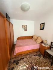 Apartament 3 camere de vânzare în zona Casa de Cultură -