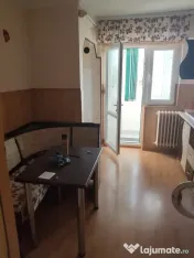 Etaj 1 - apartament 2 camere confort 1 decomandat - Zona Vid 
