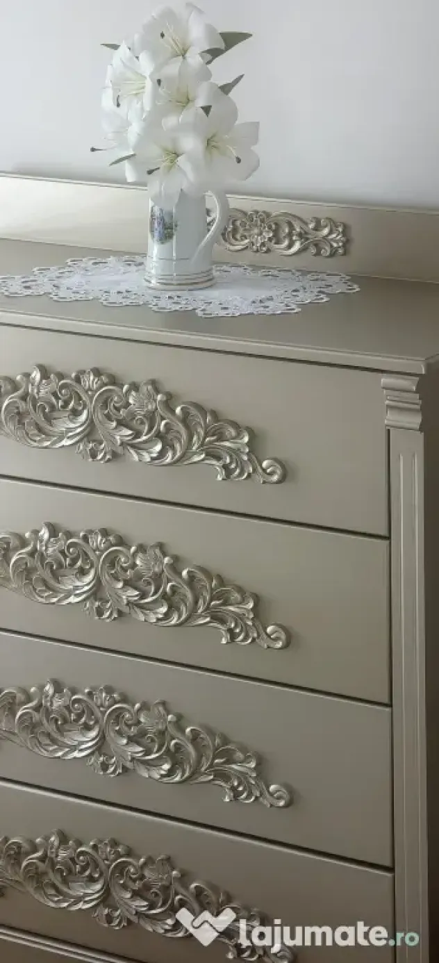 Vând set mobilier dormitor König - lemn sculptat - culoare Platină