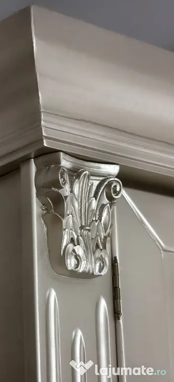 Vând set mobilier dormitor König - lemn sculptat - culoare Platină