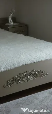 Vând set mobilier dormitor König - lemn sculptat - culoare Platină 