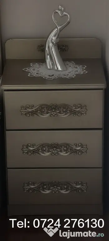 Vând set mobilier dormitor König - lemn sculptat - culoare Platină