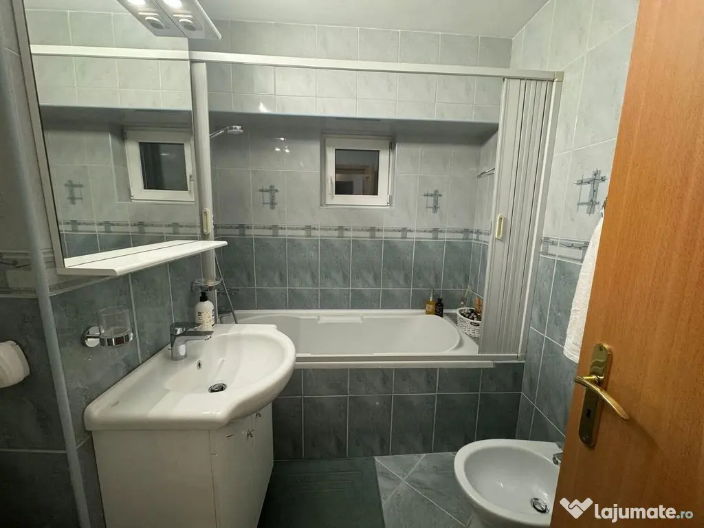 Apartament mobilat si utilat modern, suprafata generoasa ...
