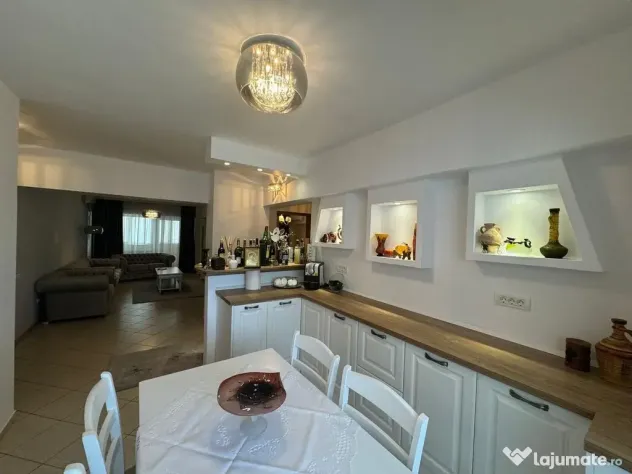 Apartament mobilat si utilat modern, suprafata generoasa ...