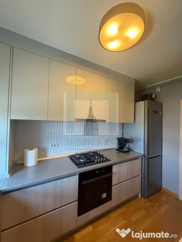 Apartament 2 camere Casa Nobel Tractorul, loc de parcare