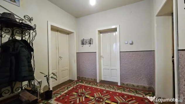 Casa individuala 5 camere , 175 MP , Zona Andrei Muresanu ,