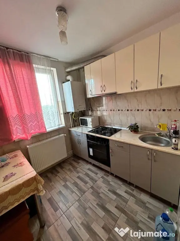 Dambovita - 2 Camere - Etaj intermediar cu LIFT - Centrala p