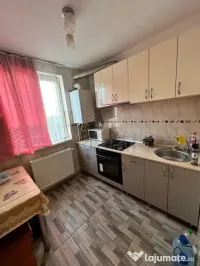 Dambovita - 2 Camere - Etaj intermediar cu LIFT - Centrala p 