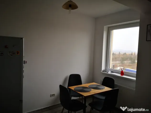 PROPRIETAR - Apartament 2 camere - Panorama deosebita asupra muntilor