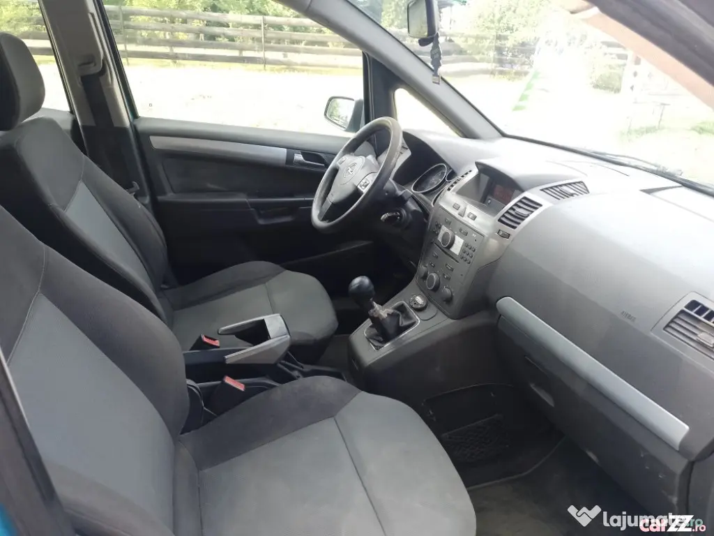 Opel Zafira - 7 locuri