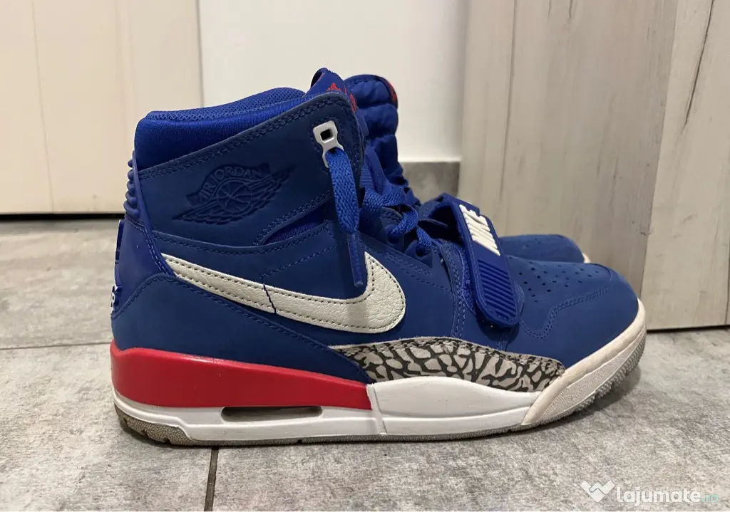 Nike Air Jordan Legacy 312 Pistons