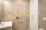 Apartament 3 camere de lux de in Adora Park 