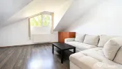 Casă P+M cu două apartamente și curte – Șoseaua Chi...