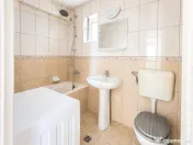 Casă P+M cu două apartamente și curte – Șoseaua Chi...