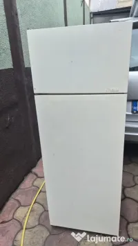 Frigider cu congelator