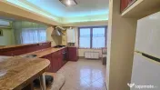 Apartament 3 camere , CENTRAL - ,INDEPENDENTEI UMF 