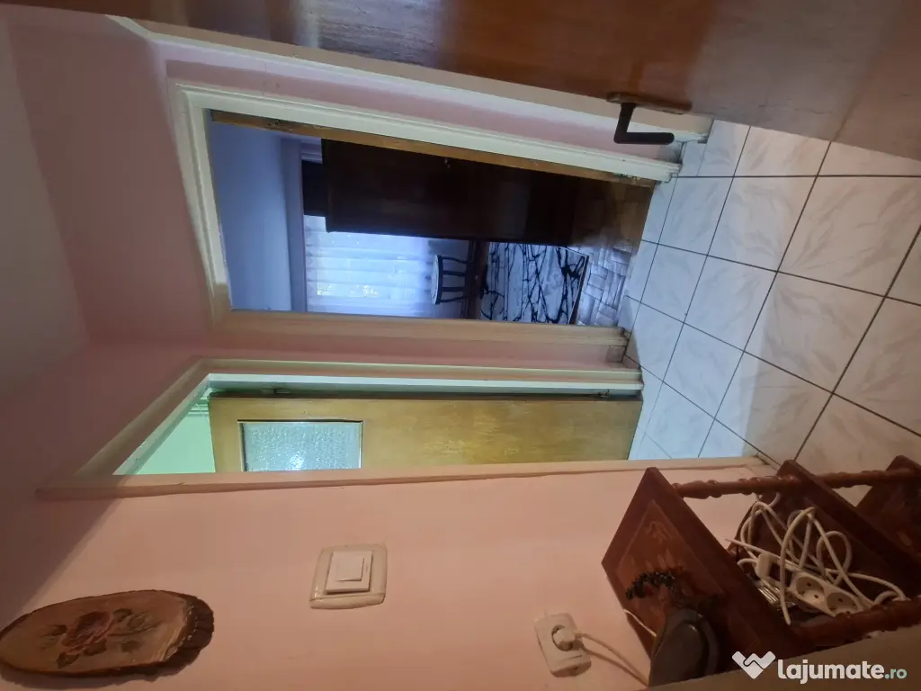 Inchiriez apartament 2 camere in zona linistita, langa parcul natural Trivale