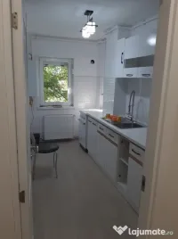 Apartament 4 camere de inchiriat