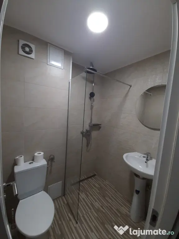 Apartament 4 camere de inchiriat