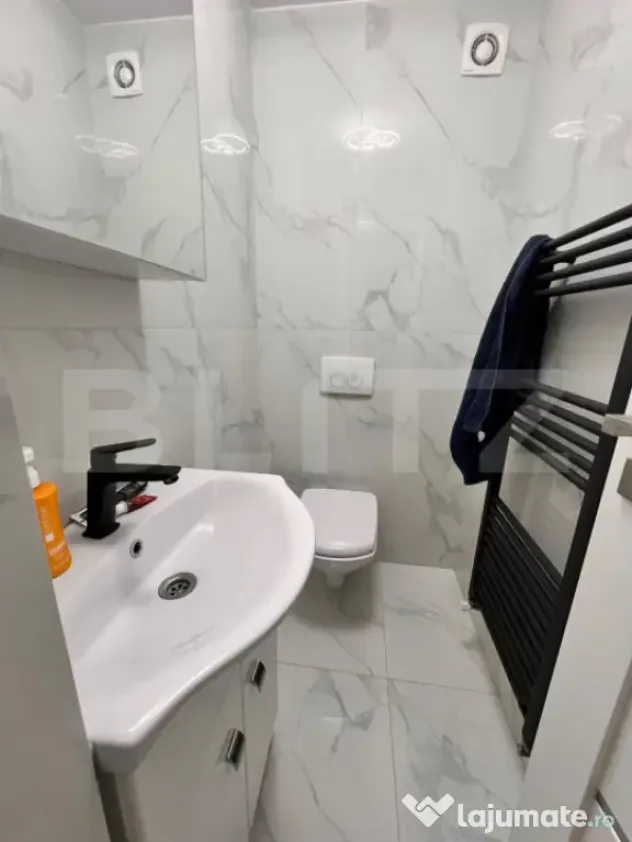 Apartament 3 camere de vânzare – 94 mp