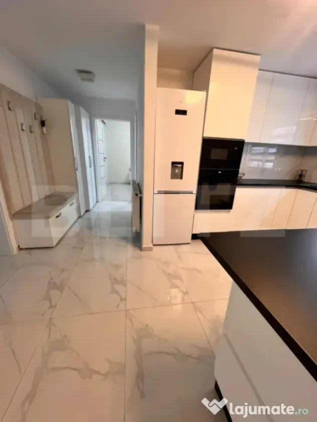 Apartament 3 camere de vânzare – 94 mp