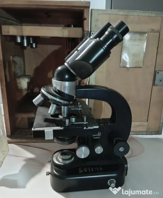 Microscop de laborator vintage Binoclu tip ML-3-I.B. cu accesorii