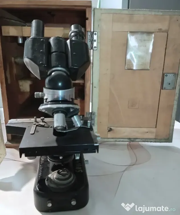 Microscop de laborator vintage Binoclu tip ML-3-I.B. cu accesorii