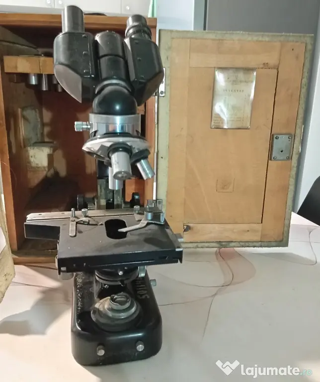 Microscop de laborator vintage Binoclu tip ML-3-I.B. cu accesorii