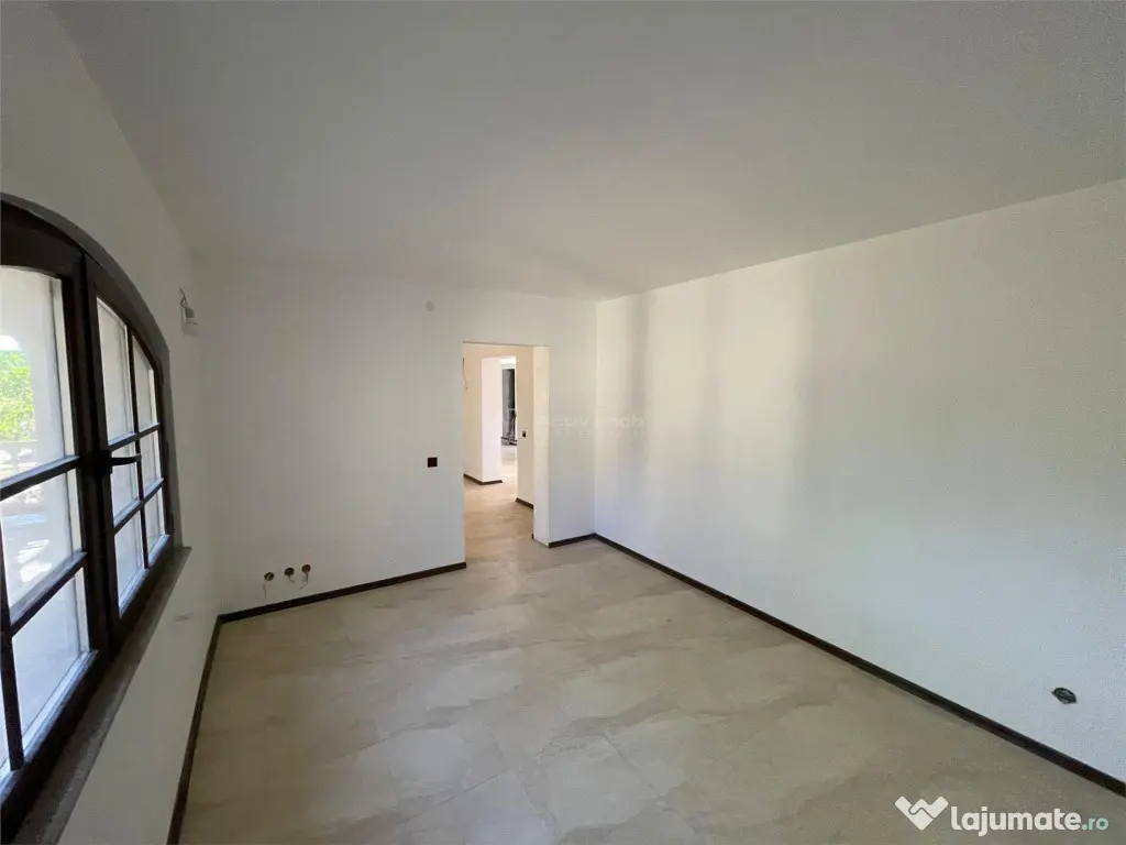 Casa individuala - Petresti Corbeanca - 9 camere - 3 bai - 5 - Petresti (Bucuresti-Ilfov)