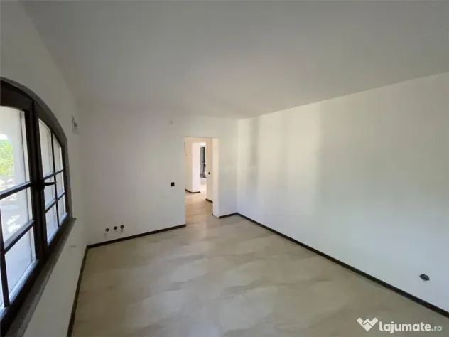 Casa individuala - Petresti Corbeanca - 9 camere - 3 bai - 5 - Petresti (Bucuresti-Ilfov)