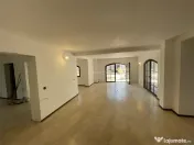 Casa individuala - Petresti Corbeanca - 9 camere - 3 bai - 5