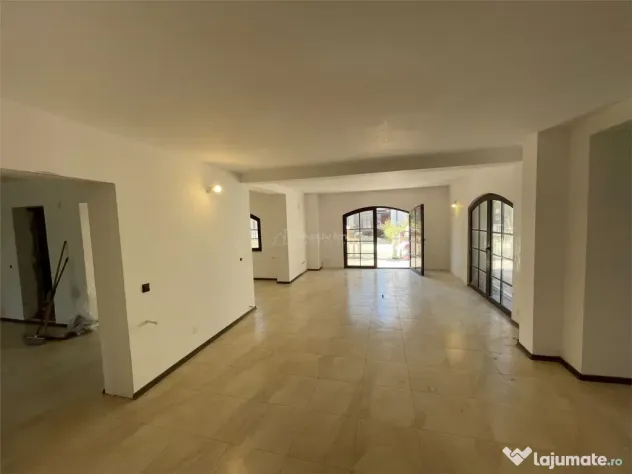 Casa individuala - Petresti Corbeanca - 9 camere - 3 bai - 5 - Petresti (Bucuresti-Ilfov)