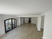 Casa individuala - Petresti Corbeanca - 9 camere - 3 bai - 5
