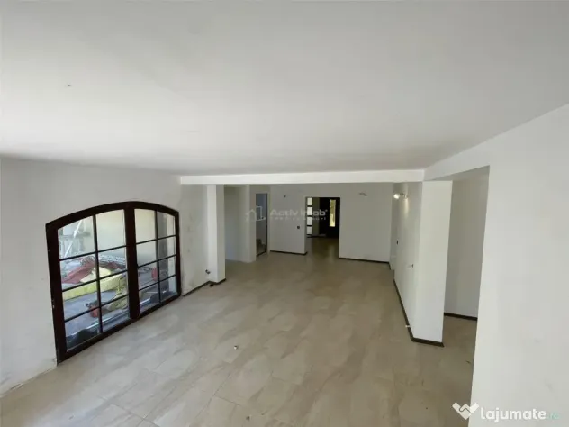 Casa individuala - Petresti Corbeanca - 9 camere - 3 bai - 5 - Petresti (Bucuresti-Ilfov)