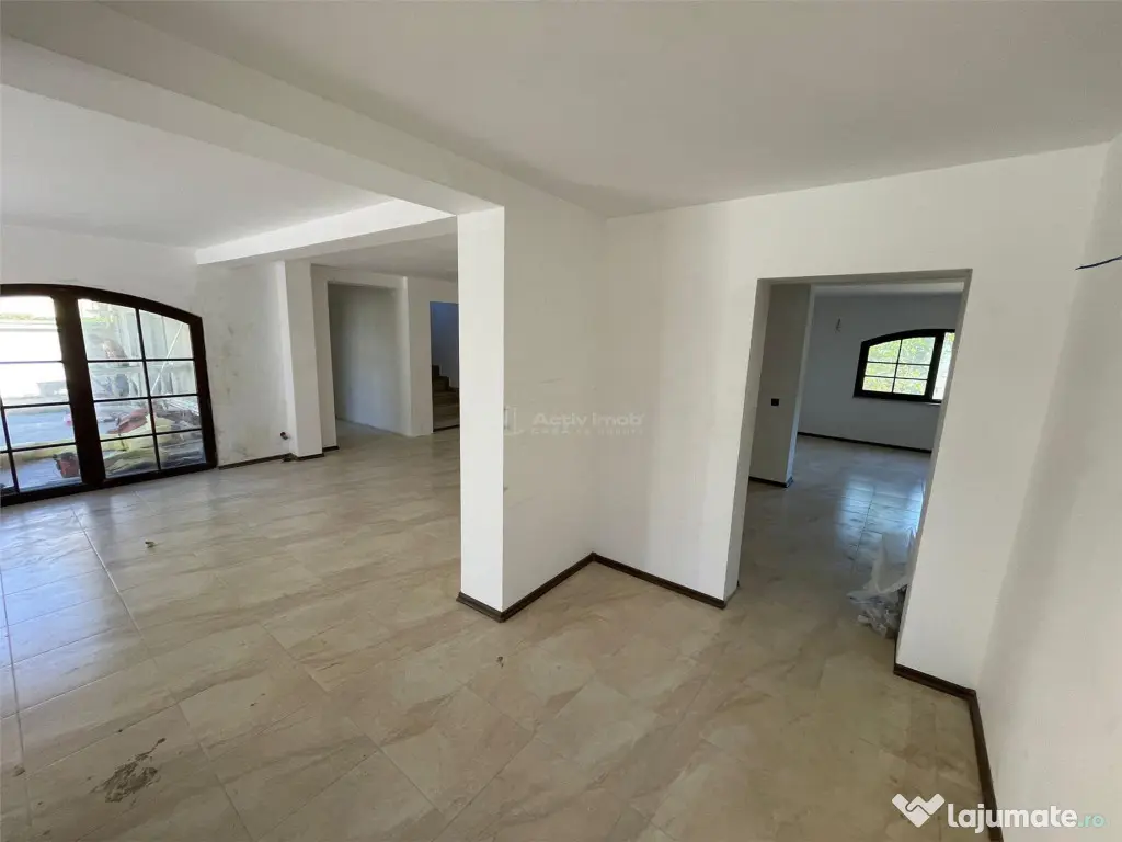 Casa individuala - Petresti Corbeanca - 9 camere - 3 bai - 5 - Petresti (Bucuresti-Ilfov)