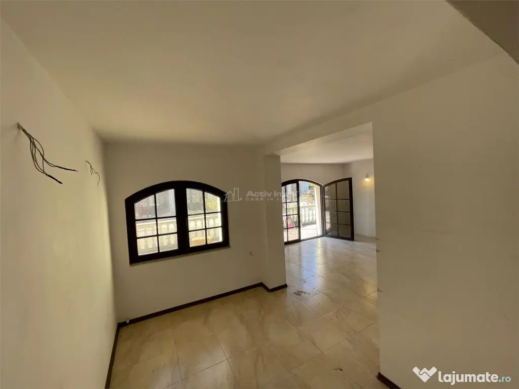 Casa individuala - Petresti Corbeanca - 9 camere - 3 bai - 5 - Petresti (Bucuresti-Ilfov)
