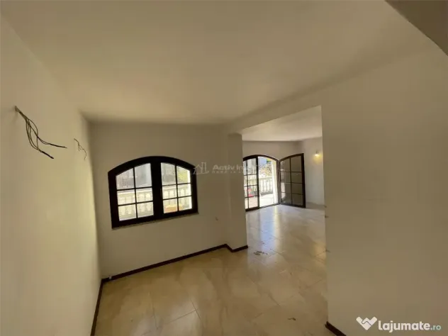 Casa individuala - Petresti Corbeanca - 9 camere - 3 bai - 5 - Petresti (Bucuresti-Ilfov)
