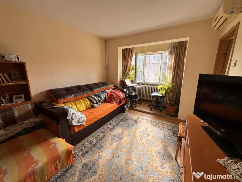 Garsonieră decomandata, 27 mp, zona Rovine - Craiova (Dolj)